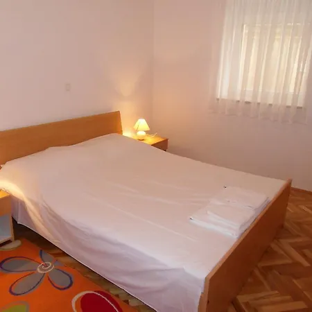 Petricevic 2 Apartment *