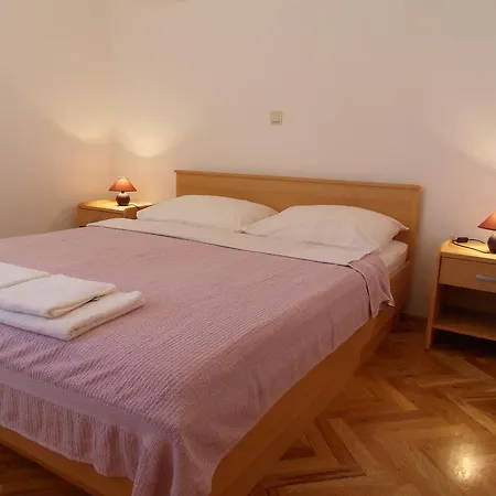 Petricevic 2 Apartment
