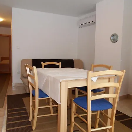 Petricevic 2 Apartament *